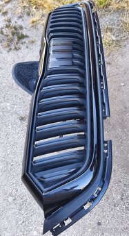 Škoda Octavia 4 RS maska chladiča čierny rám 5E4 - 4
