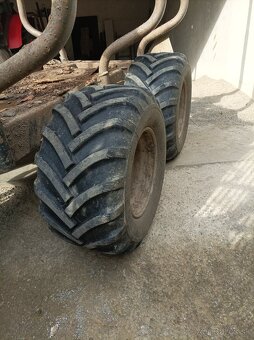 Valtra T 174 + palms 15 d - 4