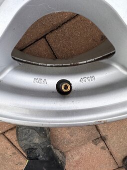 Predám 16-ky elektrony na pajero - 4