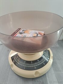 Retro váha,miska,šalátová miska,ostrič,prepichovač vajíčok - 4