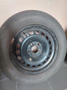 Plechové disky 5x100 r15 + zimné pneu - 4