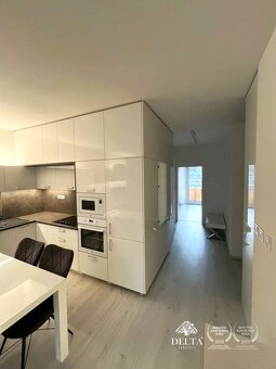 Zariadená novostavba 2 izb. byt 65,83 m2 garážové státie cen - 4