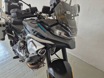 CF MOTO MT800S - 4