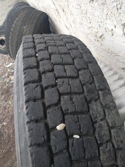 Koleso Tatra 815 pneu 315/80 R22,5 - 4