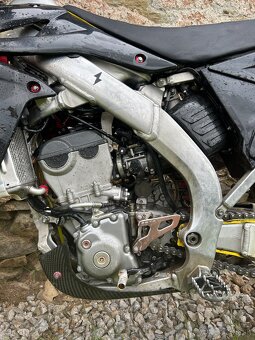 SUZUKI RMZ 250 - 4
