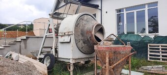 Miešačka na betón - 500l, + násypný kôš + mechanická lopata - 4