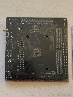ASRock ITX AM4 - 4