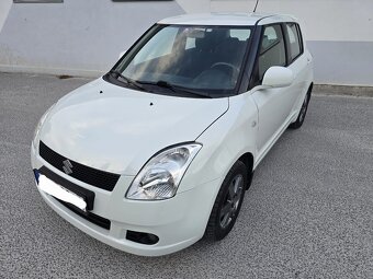 Suzuki Swift 1.3 benzín 4x4 190tisíc km Biela perleť - 4