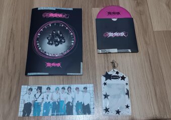 STRAY KIDS – 樂 - STAR (ROCKSTAR) - ROLL verzia - 4