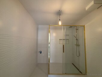 PREDAJ, 3 IZBOVÝ BYT S BALKÓNOM A PARKOVACÍM STÁTIM V NOVOST - 4