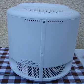 Mikrovlnná rúra Whirlpool rohová čierna farba - 4
