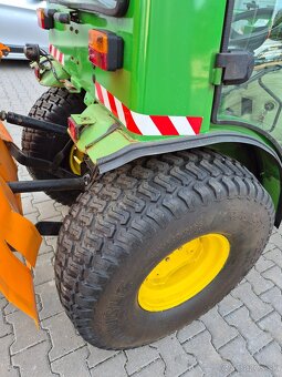 JOHN DEERE malotraktor, zimní údržba, 4x4 - 4