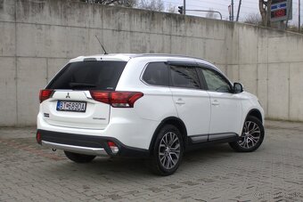 Mitsubishi Outlander 2.2 DI-D Intense+, 150k, 7 miestny - 4