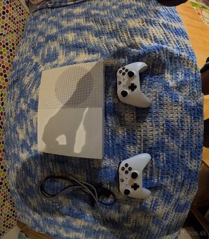 Xbox one S - 4