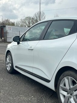 Renault Clio 1.6 E-TECH Hybrid - 4