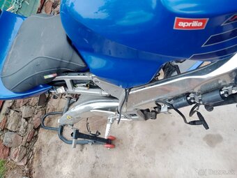 Aprilia rsv 1000 nd - 4