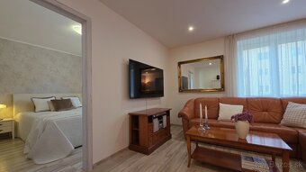 ⌂ Predaj trojizbový byt 68m2/ staré sídlisko Prievidza - 4