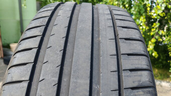Letné pneu 255/45 R20 --- MICHELIN - 4
