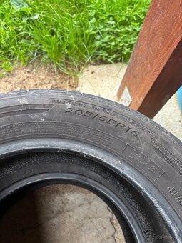 Predám 2ks letné pneu Dunlop 205/55R16 - 4