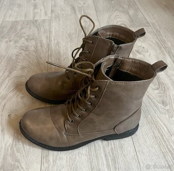 Čižmičky /zateplené topánky  č. 40 - 4