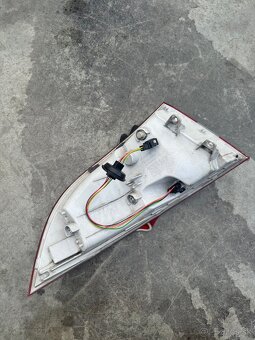 Zadné pravé svetlo Superb 2 sedan facelift - 4