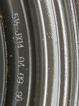 2ks zimné 185/65 R14 zn. Matador. - 4