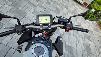 Honda CB650R - 4