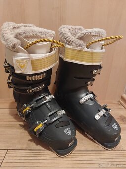 Predám lyžiarky Rossignol – veľkosť 24,5 - 4