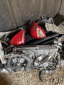 Rozpredám náhradné diely na toyotu RAV 4 2.2d-CAT - 4