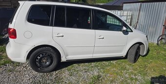 Rozpredam na nd vw touran 1.6tdi dsg - 4