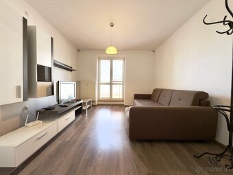 2 IZB. BYT S BALKÓNOM V CENTRE MESTA, 58M2, TOVÁRENSKÁ UL., - 4
