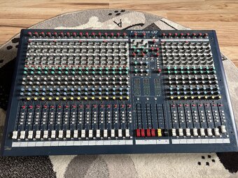 Soundcraft LX7ii24ch - 4