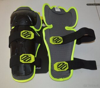 Predám shot mx atv enduro pevný chránič holene/kolena CE - 4