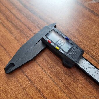 Predám nové, digitálne posuvné meradlo "šublera" 20cm - 4