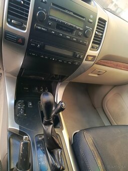 Predám auto Toyota land cruiser - 4