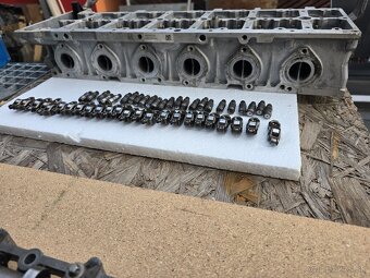 Hlava Bmw N57D30A - 4