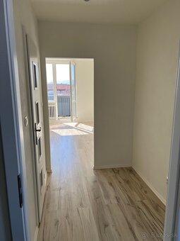 Pekná, prerobená 1,5-izbová garsónka na predaj - 4