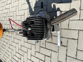 Motor ČZ 175/477 - 4