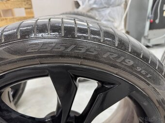 PIRELLI P-ZERO 255/35 R19 na originál Audi diskoch 19" - 4