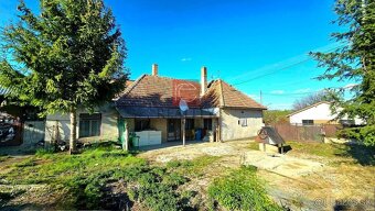 NA PREDAJ rodinný dom s veľkým pozemkom, Hruboňovo - 4