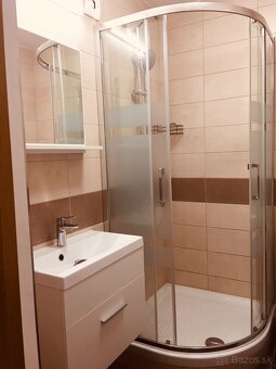 Spolubývajúca do samostatnej izby v Petržalke - 4