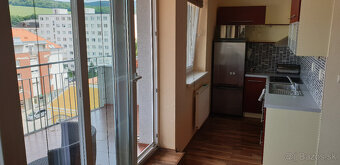 Prenajmem 2-izbový byt v centre Púchova - 4