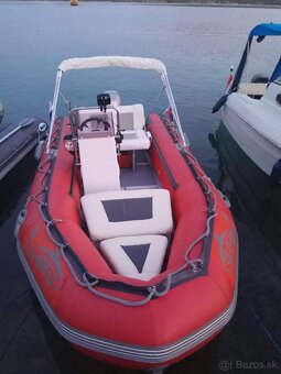 Predám nafukovací čln BUSH s motorom Honda 40HP + prívesný - 4