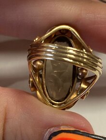 Dámsky zlatý prsteň s hnedým kameňom - 4