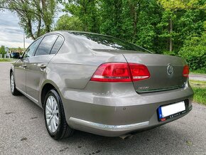 Volkswagen Passat 1.6 TDI Limusine Comfortline - 4