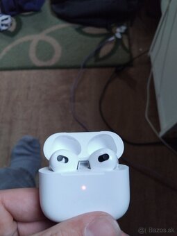 Airpods 3 - 4