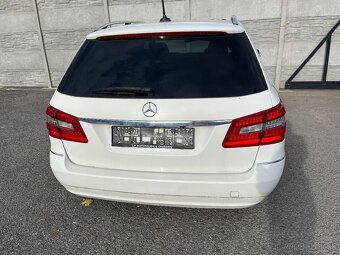 Mercedes-Benz E (W212) diely z vozu - 4
