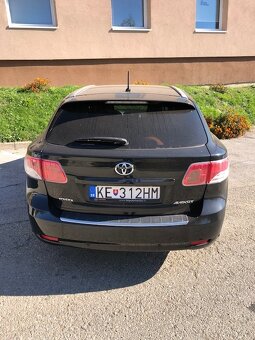 Predám TOYOTA AVENSIS KOMBI T27 Diesel - 4