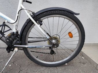 Trekingový bicykel DEMA - 4
