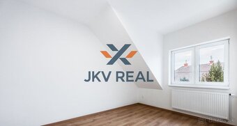 PREDAJ nezariadeného, kompletne zrekonštruovaného 3-izbového - 4